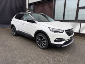 Opel Grandland X 1,2 Turbo Ultimate / NAVI / KAMERA