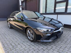 Mercedes Benz CLA 180 / AUT / KAMERA / VIRTUAL / AHK