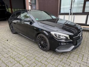 Mercedes Benz CLA 200 d Shooting Brake AMG-Line / Panoramadach